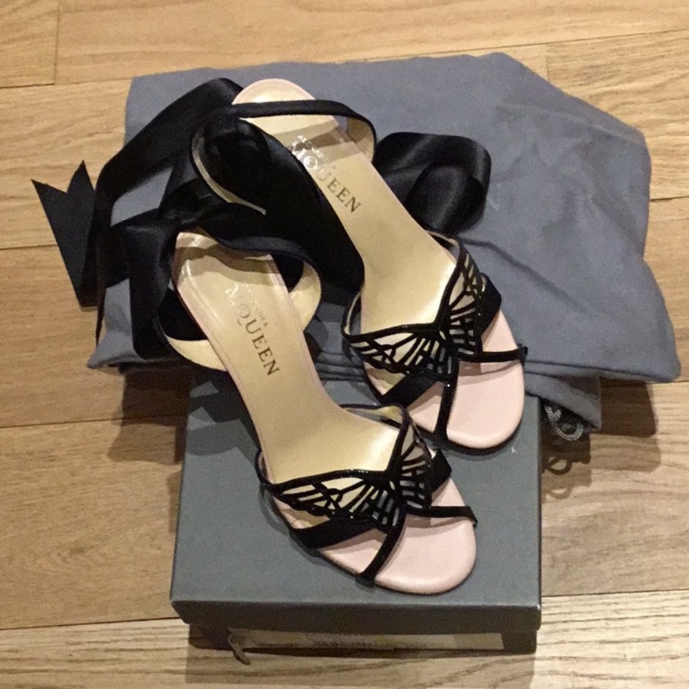 Alexander McQueen -vintage never worn